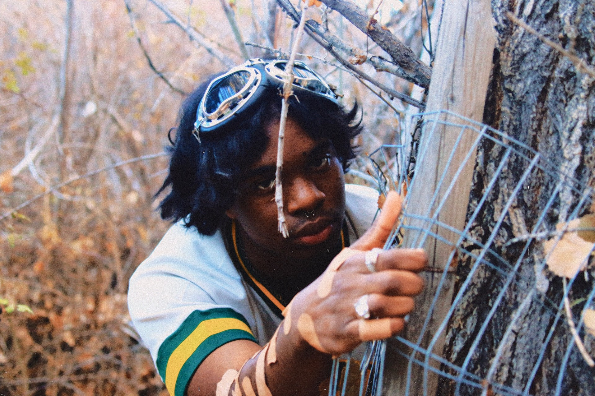 NYC DIY Bedroom Pop-star denn. Shares the Sound of His Heart